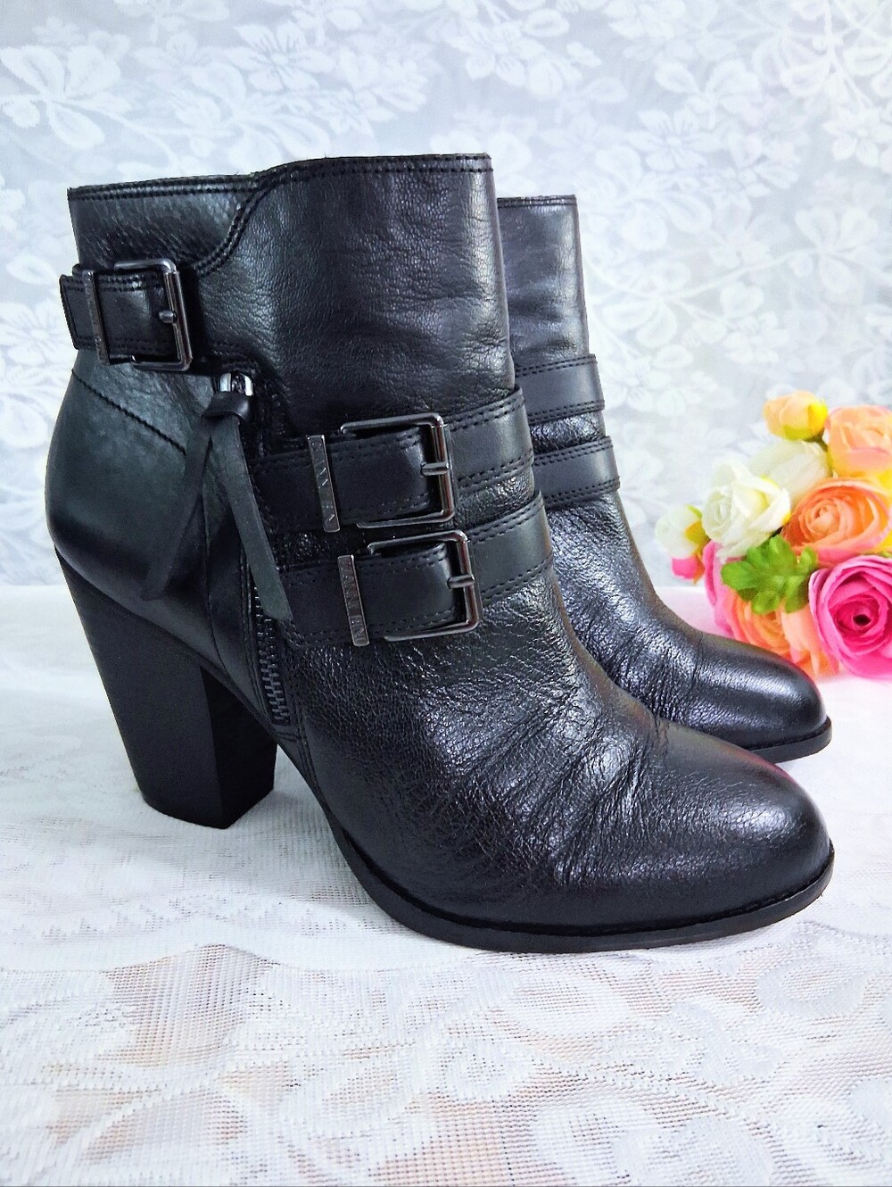Gianni Bini Black Leather Ankle Boots Booties Buckle Accents 9.5 M